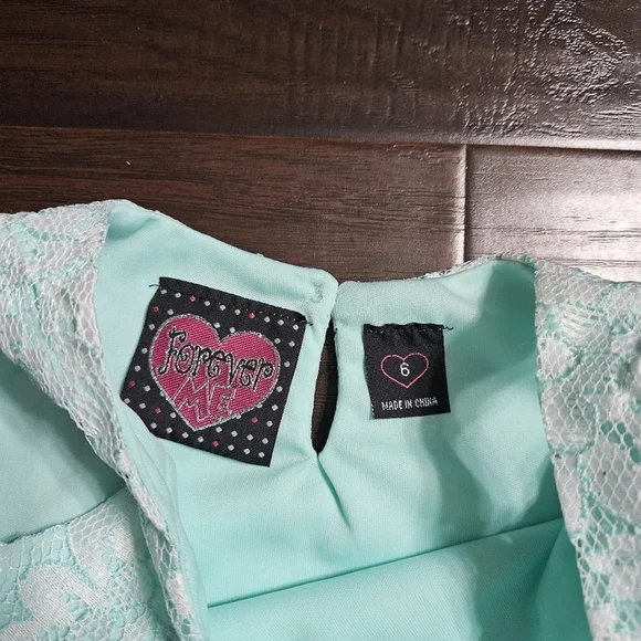 Forever Me Girls 2 Piece Mint Green & White Capri/Lace Tunic Set Size 6 - Picture 5 of 15
